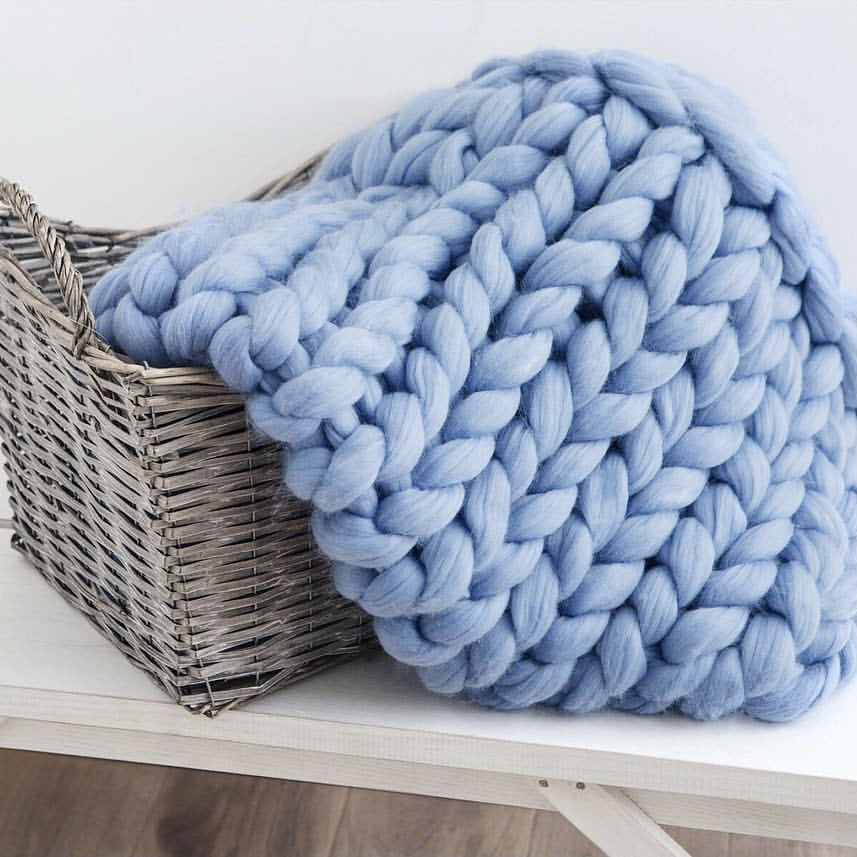 Koslund™ Grovstrikket pledd i myk mikrofiber, tolv farger