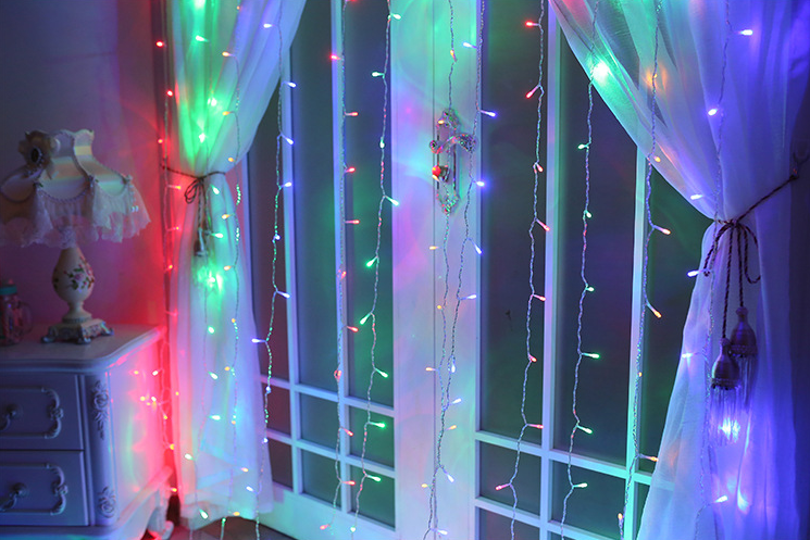 Lysgardin med LED, 3 x 3 meter og 304 lys til vindu og vegg