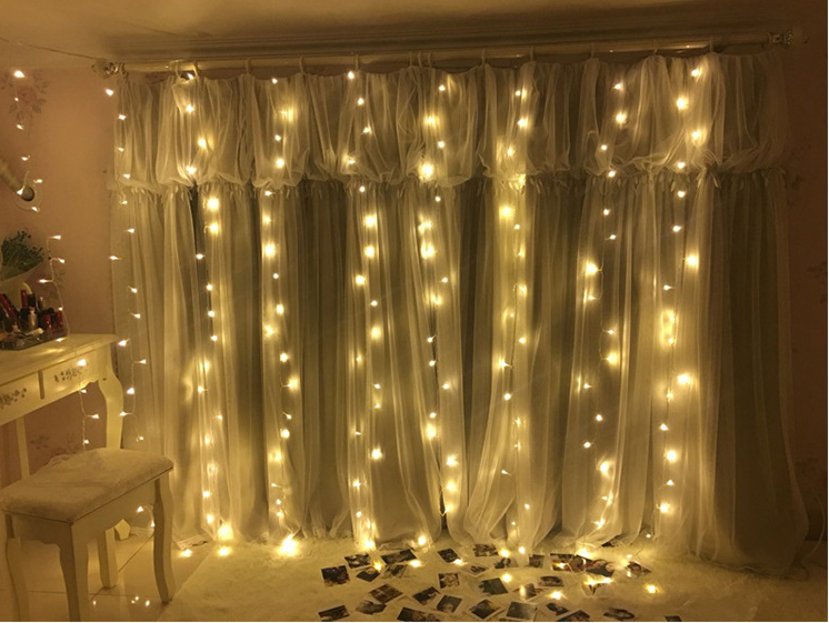 Lysgardin med LED, 3 x 3 meter og 304 lys til vindu og vegg
