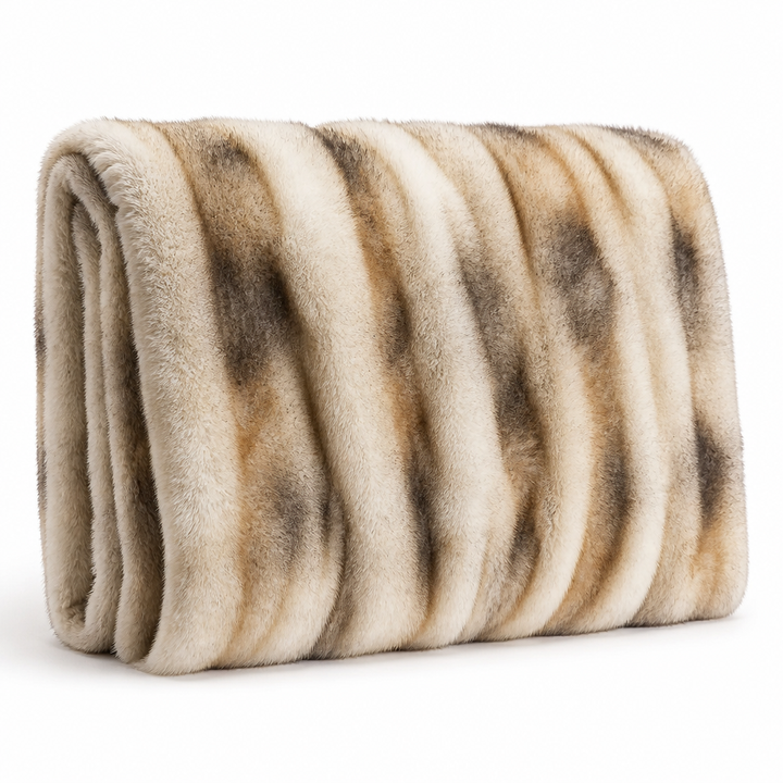 Koslund™ Fluffy pledd i kunstpels med forsterkede kanter
