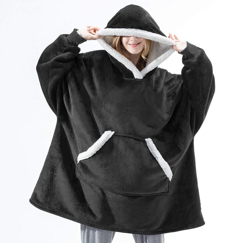 Pleddhettegenser i fleece med stor hette og lommer