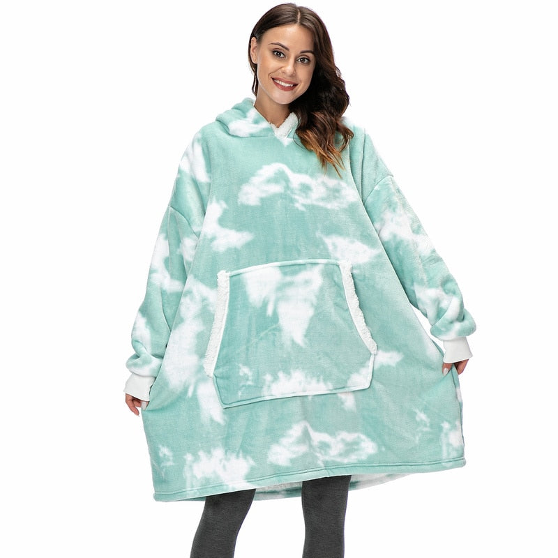 Pleddhettegenser i fleece med stor hette og lommer
