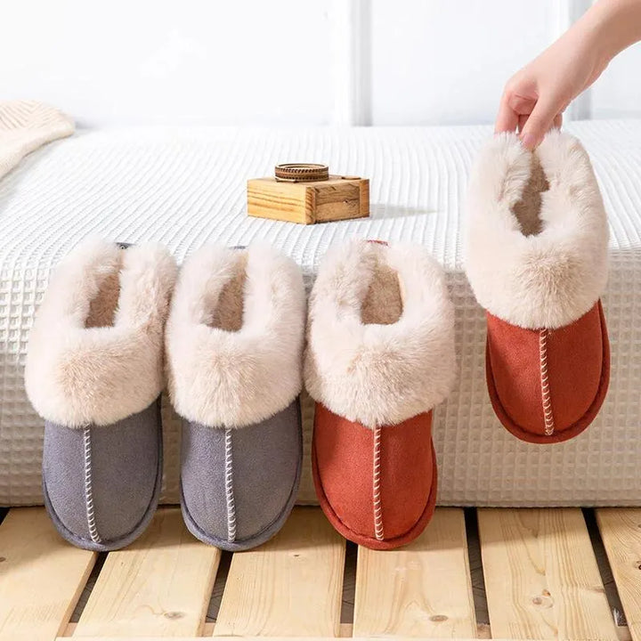 Koslund™ Fluffy damtøfler med memoryskum og sklisikker gummisåle