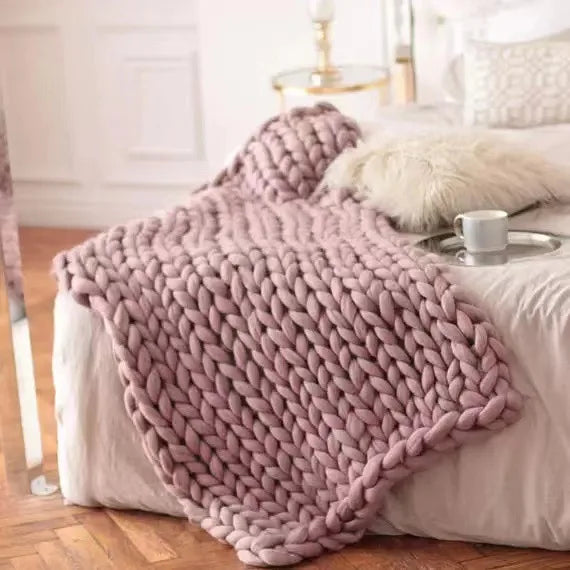 Koslund™ Grovstrikket ullpledd for en koselig sofa og seng