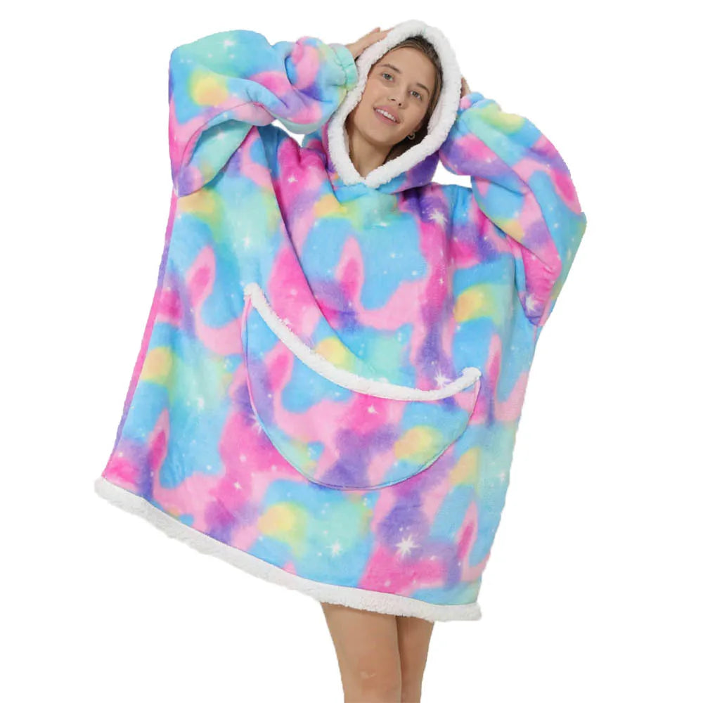Oversized fleecepledd med hette og romslige lommer