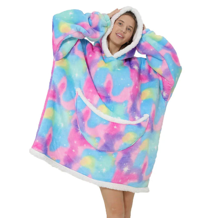 Oversized fleecepledd med hette og romslige lommer