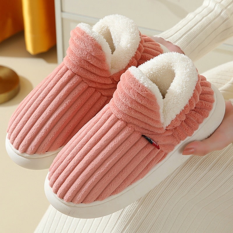 Varme tøfler i fleece med tykk og sklisikker såle