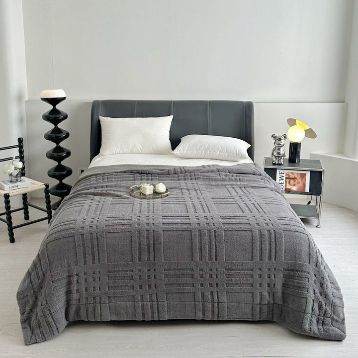 Koslund™ Strikket teppe med preget rutemønster i dobbel myk mikrofiber