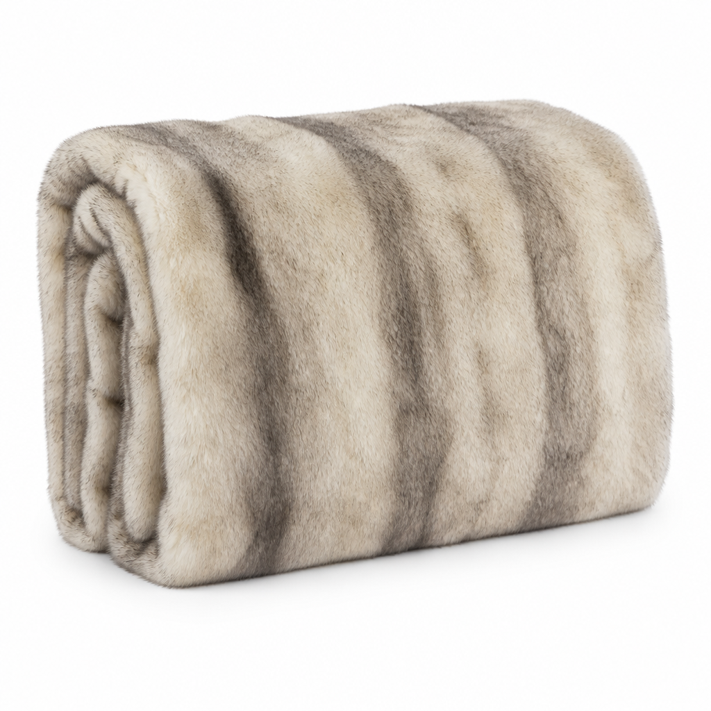 Koslund™ Fluffy pledd i kunstpels med forsterkede kanter