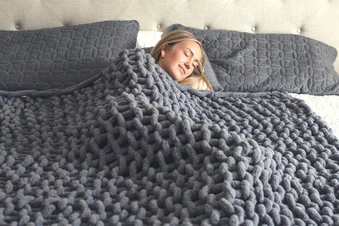 Koslund™ Grovstrikket pledd i myk mikrofiber, tolv farger