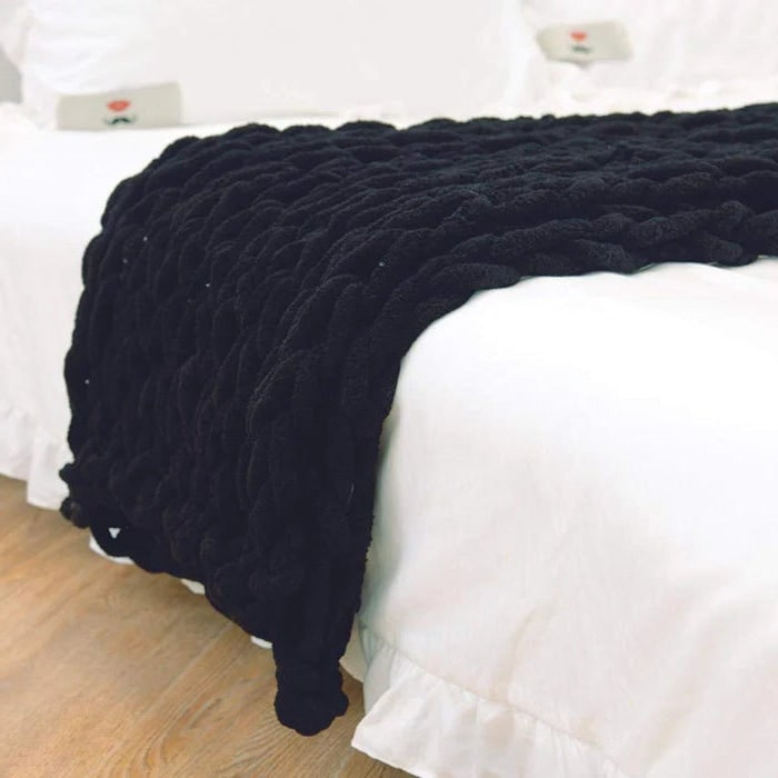 Koslund™ Grovstrikket pledd i chenille med store løkker