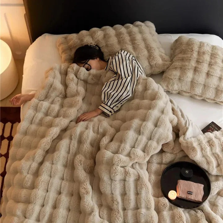 Strukturert pledd til seng eller sofa, mykt og vaskbart