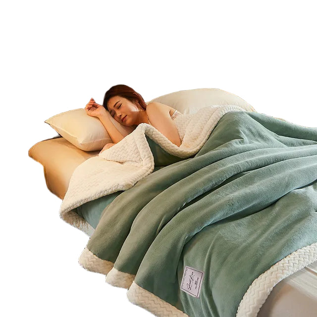 Mykt vinterpledd i fleece – ensfarget og stripete