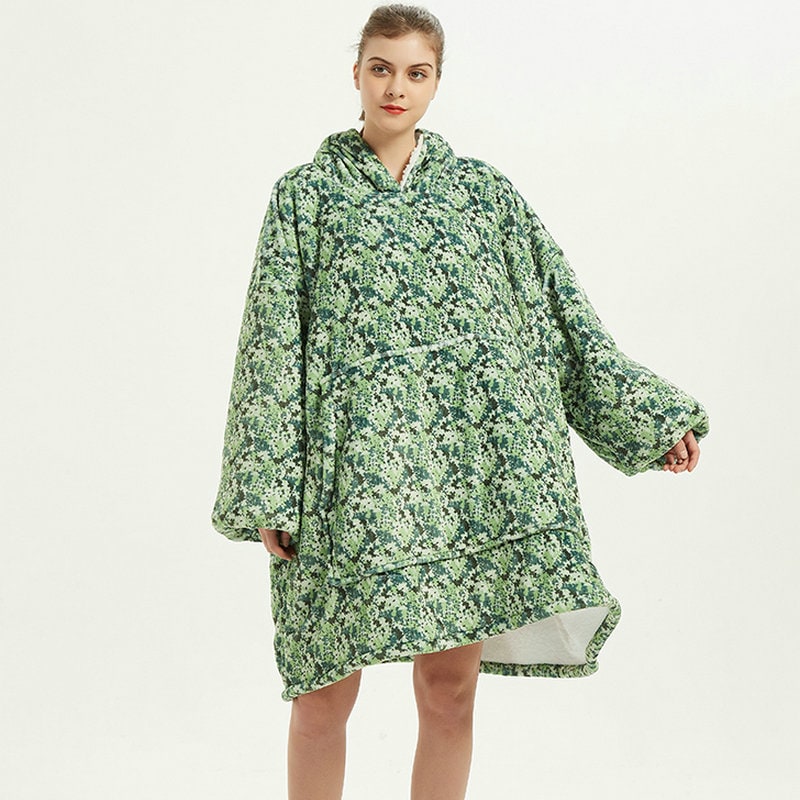 Oversized fleecehettegenser med sherpafôr og kengurulomme